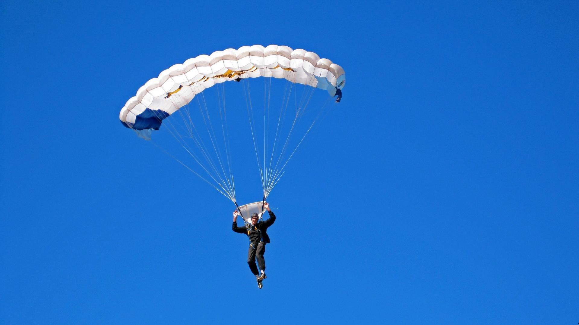 阿尔卡拉斯逆转夺冠 美网见证新王登基