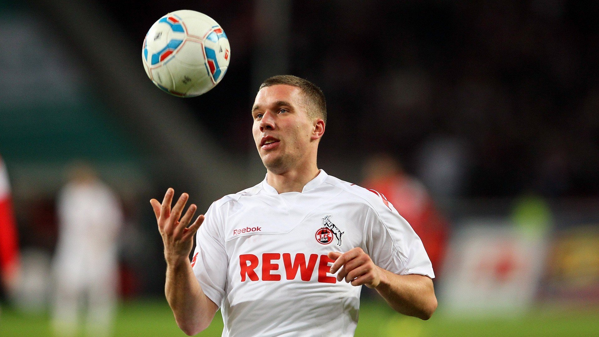 短道速滑世界杯首尔站，中国队斩获两金一银，林孝埈强势回归